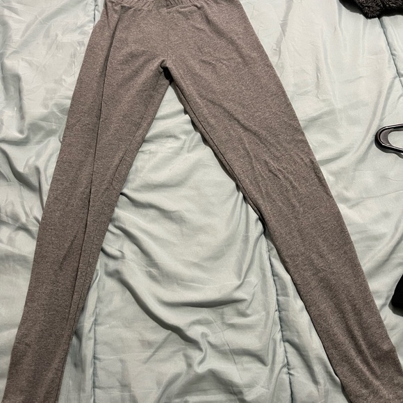 Garage bundle…Gray Stretch Leggings - Picture 2 of 7
